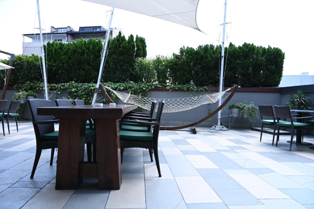 Nobel Zira Hotel Belgrade Exterior photo