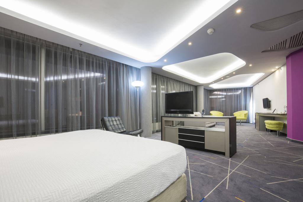 Nobel Zira Hotel Belgrade Exterior photo